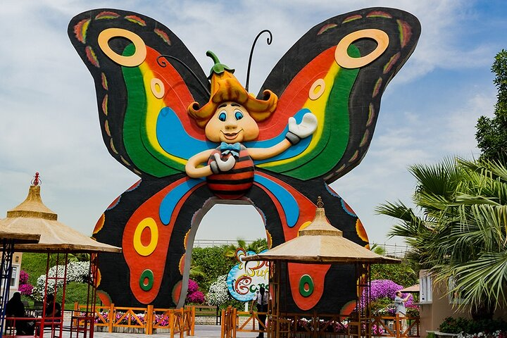 Step into a world of color and wonder at Dubai Butterfly Garden where your family can explore the fascinating lives of butterflies and enjoy delightful photo opportunities in a unique setting.